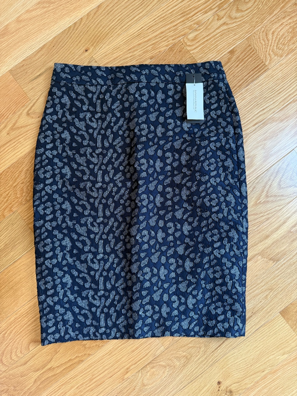Banana Republic Navy & Gray Patterned Pencil Skirt